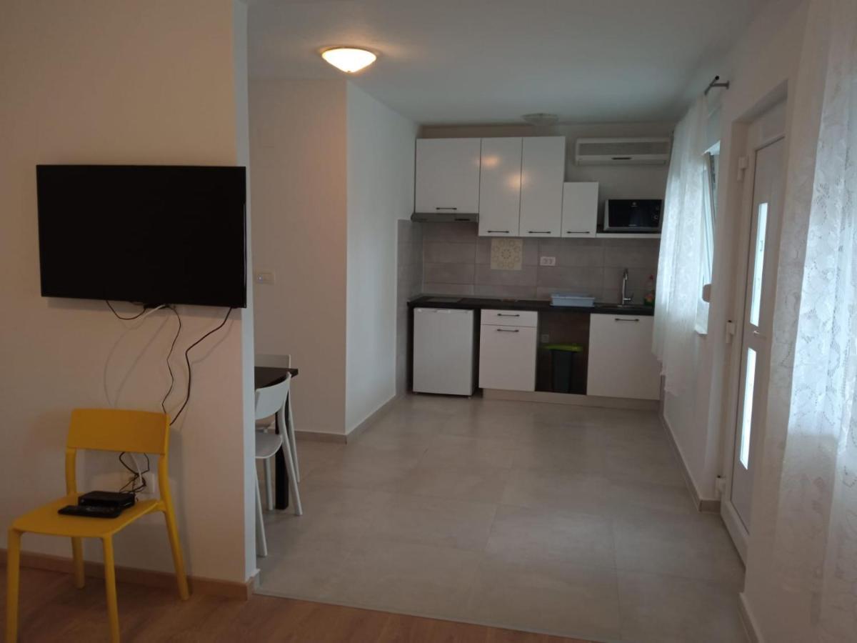 Apartmani Jure Perić Duce Bagian luar foto