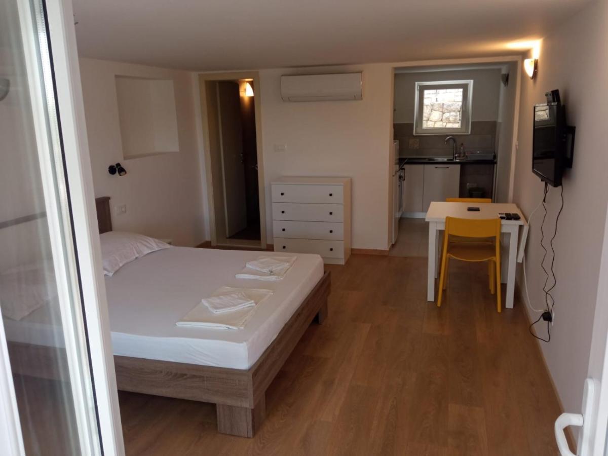 Apartmani Jure Perić Duce Bagian luar foto
